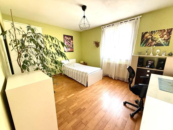 Grande Maison Familiale sur Sous-Sol !