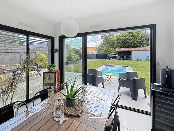 ST SEBASTIEN SUR LOIRE - Maison 4 chambres, de plain pied, jardin, garage et piscine - transports et commerces