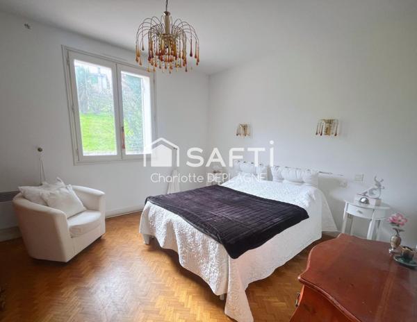 Belle maison sur sous-sol