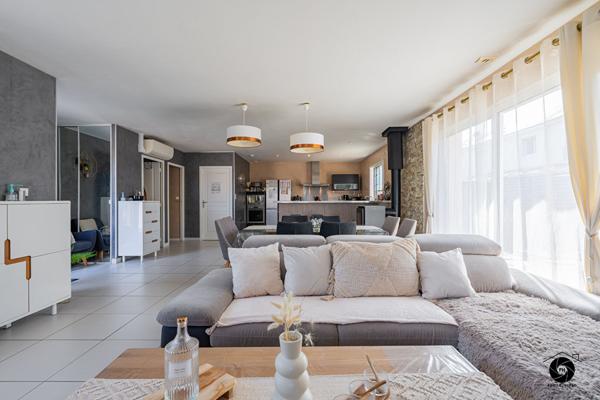 Maison de plain pied à Trélazé de 125 m² habitables avec jardin