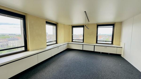 BUREAUX à LOUER de 512 m²