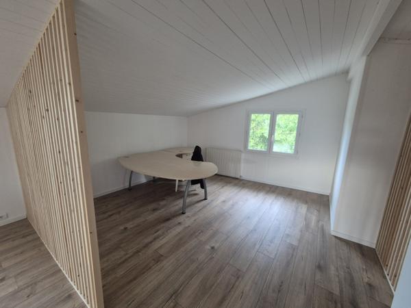 Maison
                                                                                                                                                                                                                                                                                                                        7 pièce(s)                                                                                                                                                                                                          5 chambre(s)                                                                                                                                                                                                          291  m²