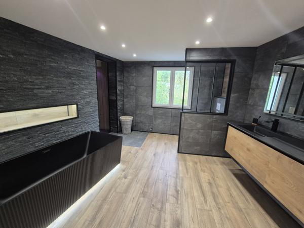Maison
                                                                                                                                                                                                                                                                                                                        7 pièce(s)                                                                                                                                                                                                          5 chambre(s)                                                                                                                                                                                                          291  m²