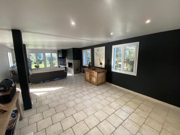 Maison
                                                                                                                                                                                                                                                                                                                        7 pièce(s)                                                                                                                                                                                                          5 chambre(s)                                                                                                                                                                                                          291  m²
