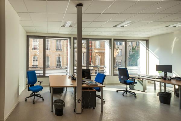 BUREAUX à VENDRE de 757 m²