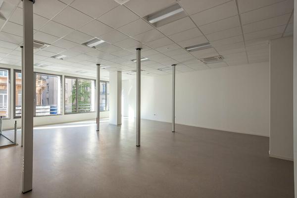 BUREAUX à VENDRE de 757 m²