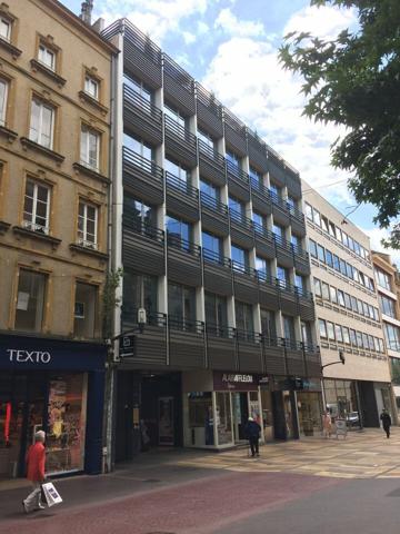 BUREAUX à VENDRE de 757 m²