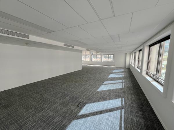 Bureaux rénovés à loyer compétitif à proximité du parc Diderot