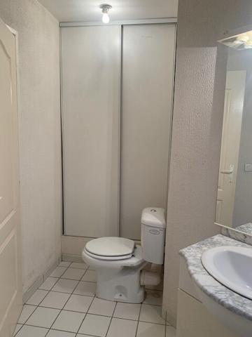 A louer STUDIO  de 25m²  à SAINTE BAZEILLE au coeur du village