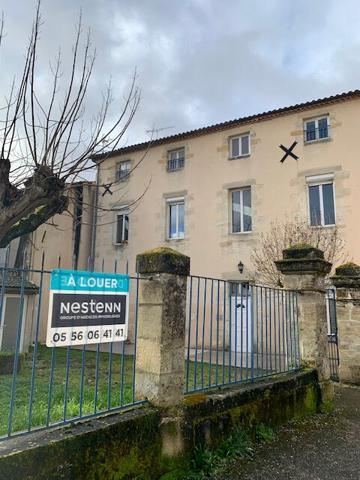 A louer STUDIO  de 25m²  à SAINTE BAZEILLE au coeur du village
