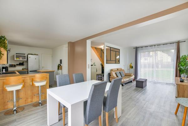 Pavillon récent de plus de 100m²