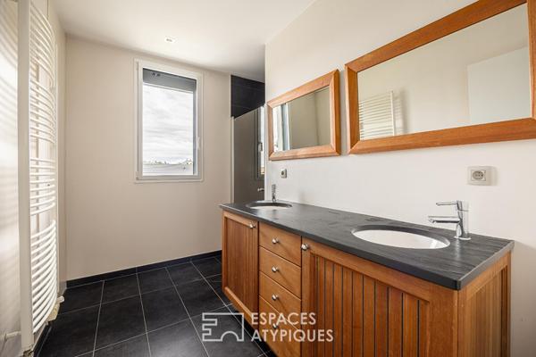 Maison rénovée avec beaux volumes, spa et garage XXL