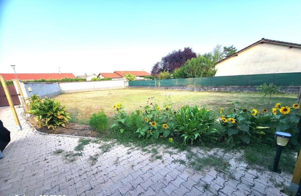 Au coeur de LOYETTES, Parcelle à bâtir de 386 m² Libre constructeur A SAISIR !! A 2 km de SAINT ROMAIN DE JALIONAS