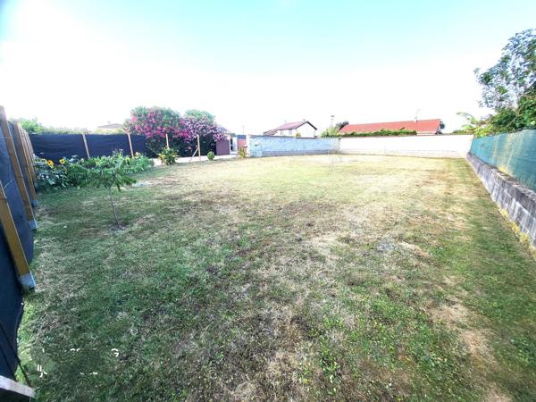 Au coeur de LOYETTES, Parcelle à bâtir de 386 m² Libre constructeur A SAISIR !! A 2 km de SAINT ROMAIN DE JALIONAS