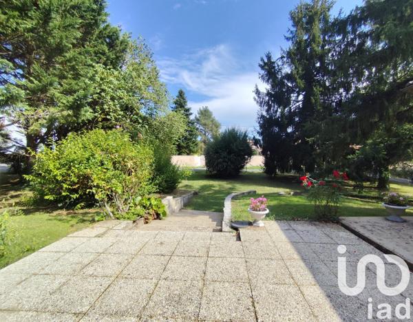 Maison 6 pièces de 146 m² à Sèvres-Anxaumont (86800)