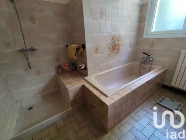 Maison 6 pièces de 146 m² à Sèvres-Anxaumont (86800)