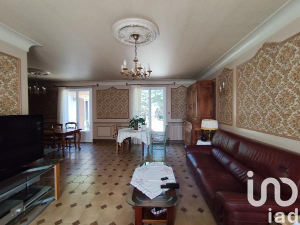 Maison 6 pièces de 146 m² à Sèvres-Anxaumont (86800)