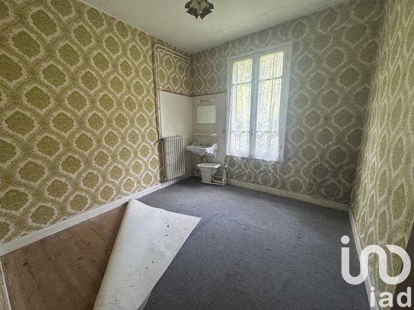 Maison 12 pièces de 172 m² à Thiézac (15800)