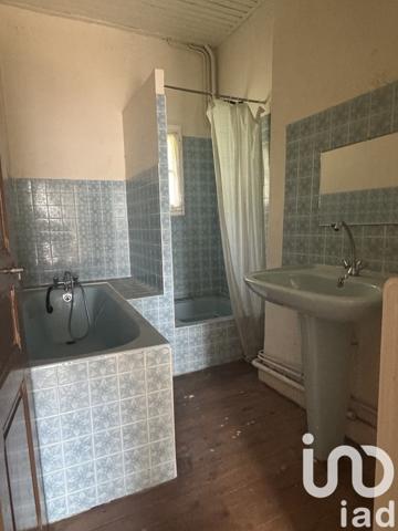 Maison 12 pièces de 172 m² à Thiézac (15800)