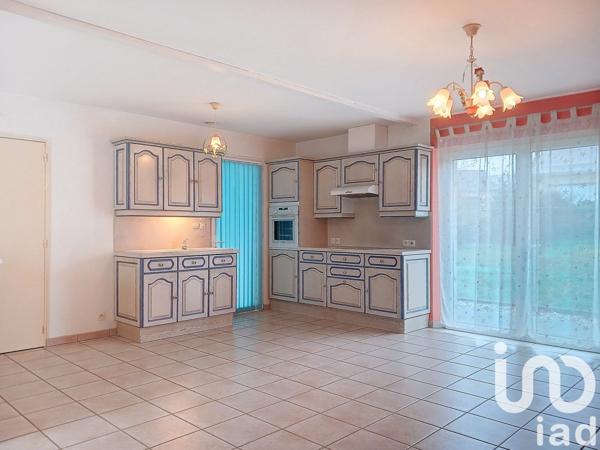 Maison traditionnelle 2 pièces de 74 m² à Bellevigne-en-Layon (49380)