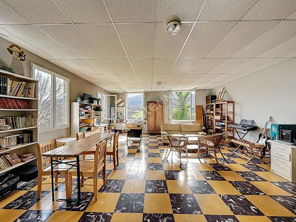 Grande maison - Ancienne école - Saint Martin Sur Lavezon 10 pièces 310 m2 5 chambres