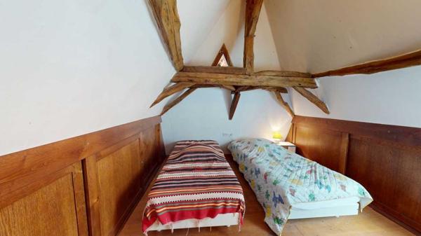 Maison ancienne - Le bugue Très bel ensemble en pierres de 3 maisons offrant 350m² habitables sur son terrain d'un hectare et grande piscine.