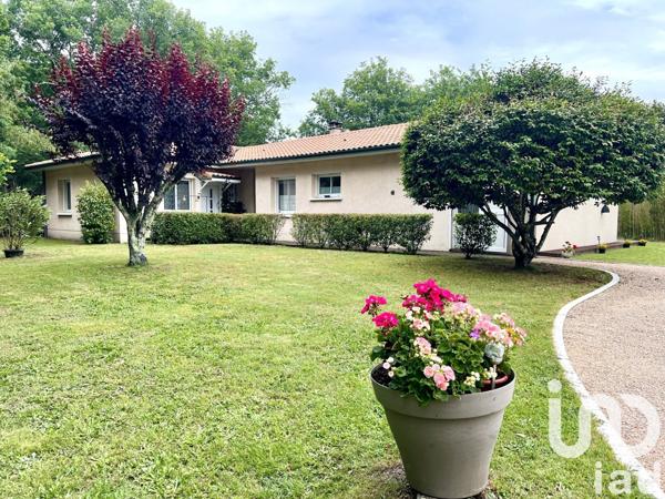 Maison 7 pièces de 202 m² à Salles (33770)