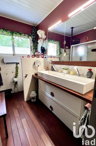 Maison 7 pièces de 202 m² à Salles (33770)