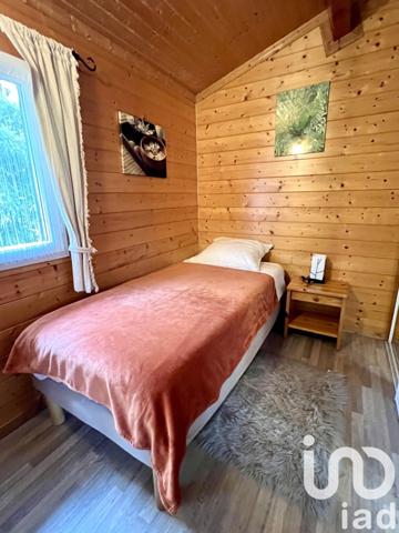 Maison 7 pièces de 202 m² à Salles (33770)