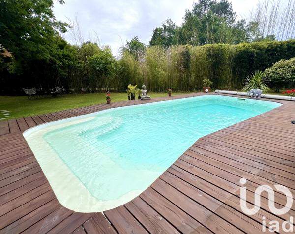 Maison 7 pièces de 202 m² à Salles (33770)