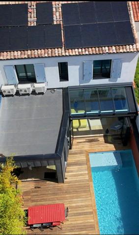 Villa contemporaine de charme à Fétilly — lumière, confort et art de vivre rochelais.