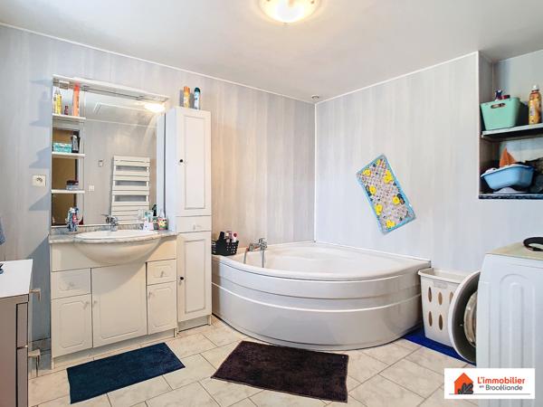 Belle longère sur 2000m² de terrain