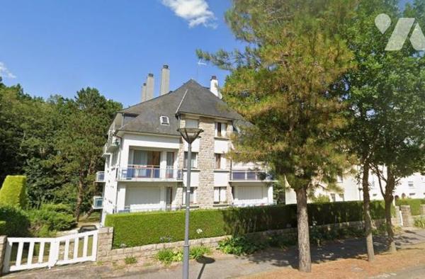 BAGNOLES DE L'ORNE, appt T2 avec ascenseur, garage, cave et balcon