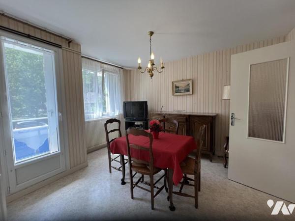 BAGNOLES DE L'ORNE, appt T2 avec ascenseur, garage, cave et balcon