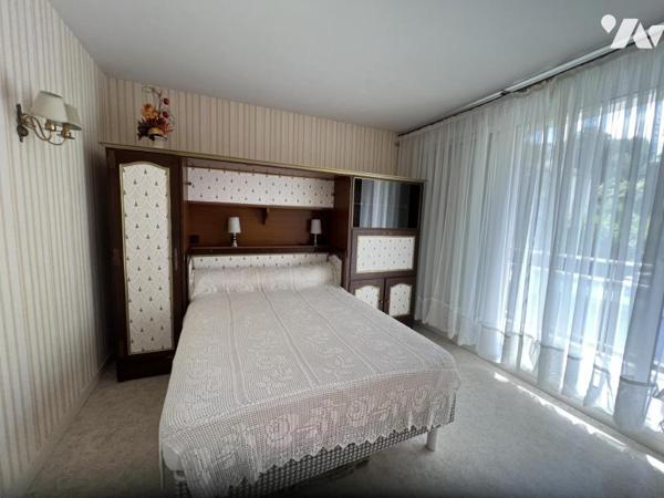 BAGNOLES DE L'ORNE, appt T2 avec ascenseur, garage, cave et balcon