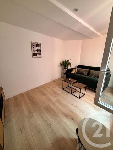 Immeuble à vendre  197 m 2   ST QUENTIN  - 02