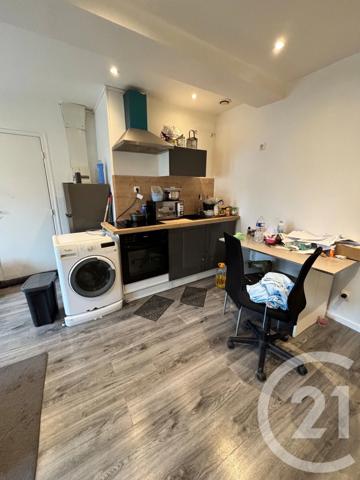 Immeuble à vendre  197 m 2   ST QUENTIN  - 02