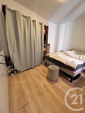 Immeuble à vendre  197 m 2   ST QUENTIN  - 02