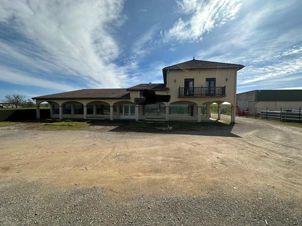 Maison 7 pièces + Local commercial de 270 m2