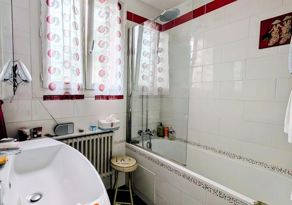 Maison Vaires Sur Marne 5 pièce(s) 102 m2