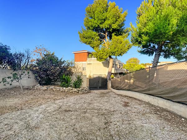 Maison à vendre de 140 m² avec piscine sur une parcelle de 650 m² - Secteur Saint-Loup Marseille 10e