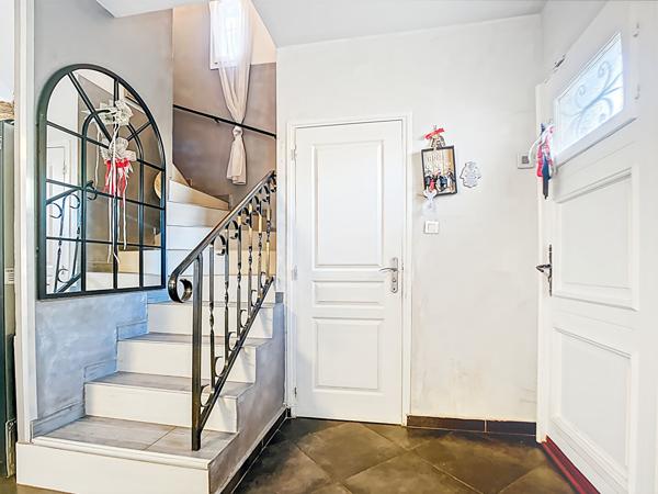 Maison à vendre de 140 m² avec piscine sur une parcelle de 650 m² - Secteur Saint-Loup Marseille 10e