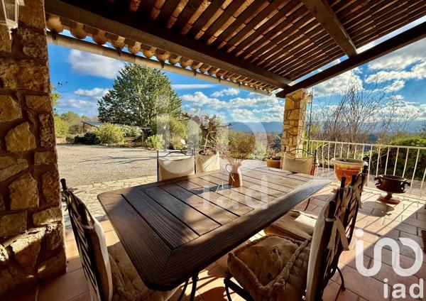 Maison à vendre 6 pièces 160 m² Le Cannet-des-Maures