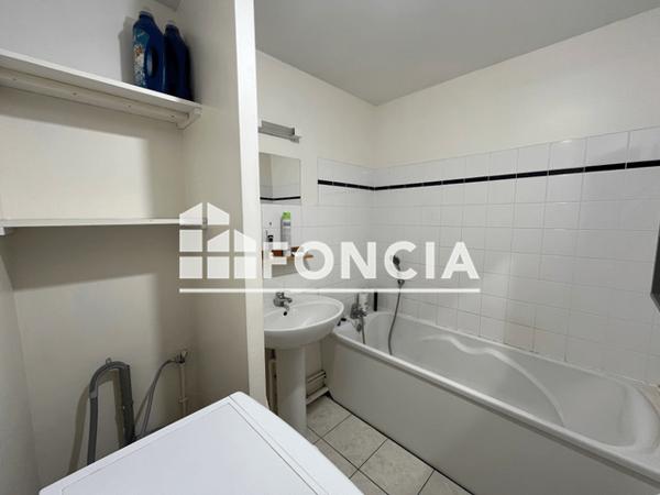 Location Appartement 2 pièces 33.7 m² - 7 RUE BEAUMARCHAIS APPT 123 Arras 62000
