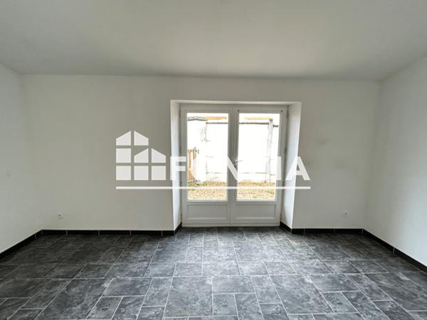 Location Maison 4 pièces 109.9 m² - 5 RUE DU RIEZ Pierrepont 02350