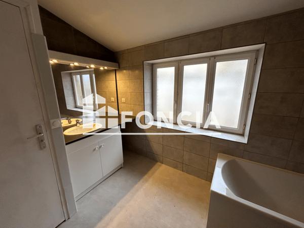 Location Maison 4 pièces 109.9 m² - 5 RUE DU RIEZ Pierrepont 02350