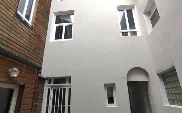 Immeuble à vendre    11 pièces • 177 m2 Mont-de-Marsan