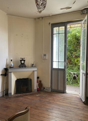 COEUR COTE PAVEE MAGNIFIQUE TOULOUSAINE DE TYPE 6 A RENOVER