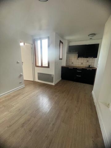 Appartement 2 pièces 25.26 M2 au pieds de tout les commerces et tram way