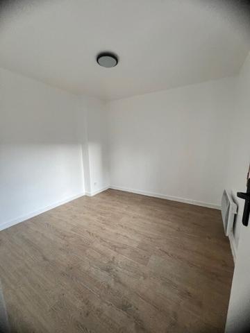 Appartement 2 pièces 25.26 M2 au pieds de tout les commerces et tram way